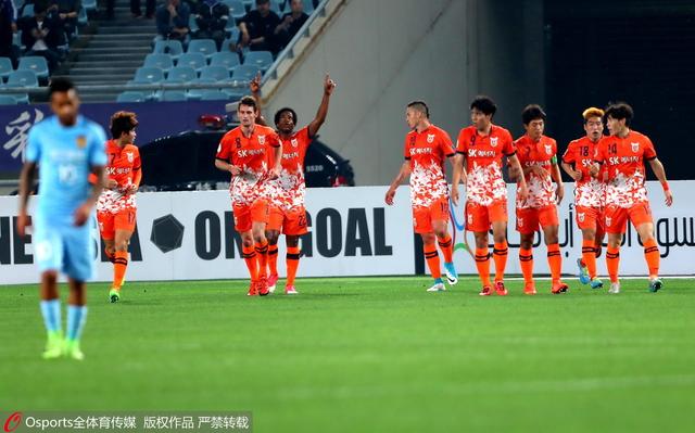 史蒂夫·卡瑞尔留名星光大道 高斯林法瑞尔等助阵 2016-01-07 美国当地时间1月6日，史蒂夫·卡瑞尔(SteveCarell)留名星光大道。